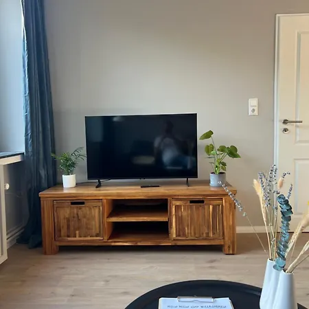 Bahnhof Und Buergerpark In Wenigen Minuten - Moebliertes Mit Toller Lage *