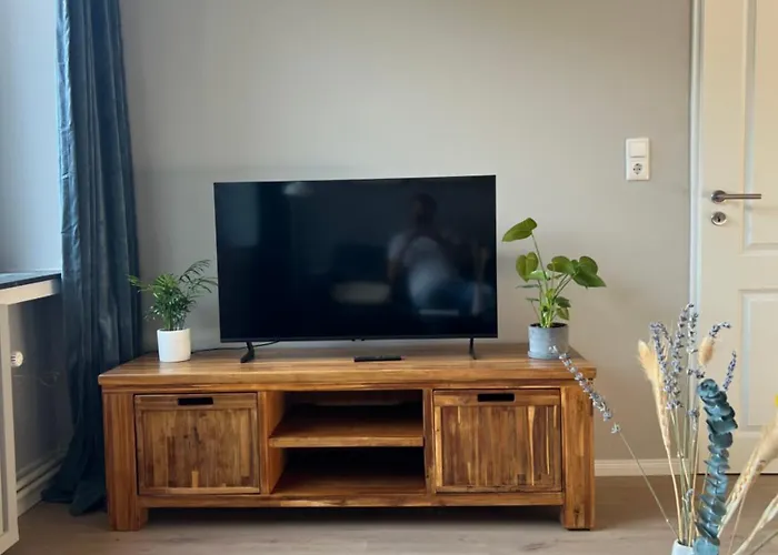 Bahnhof Und Buergerpark In Wenigen Minuten - Moebliertes Mit Toller Lage *